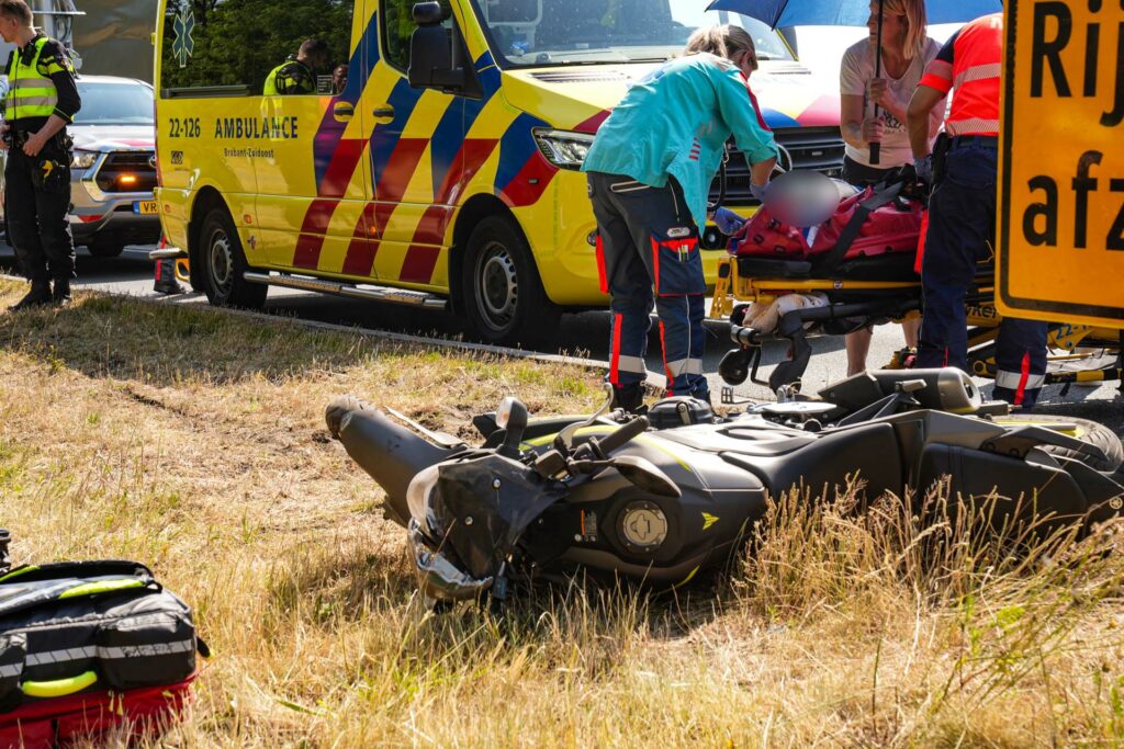 Motorrijder Schuift Onderuit En Raakt Ernstig Gewond 112 Nederland