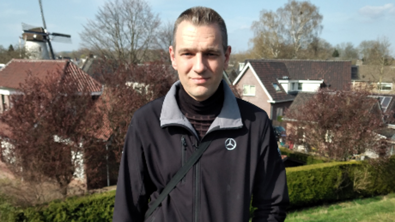 GEZOCHT: Deze man voor betrokkenheid van dode vrouw Arnhem