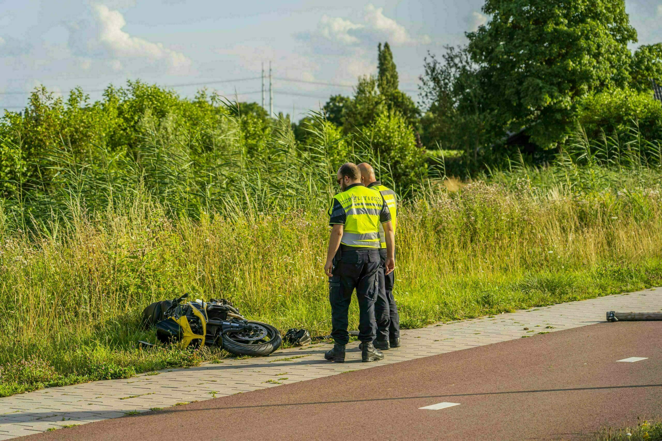 Spookrijdende Motorrijder (23) Overleden Na Eenzijdig Ongeluk - 112 ...