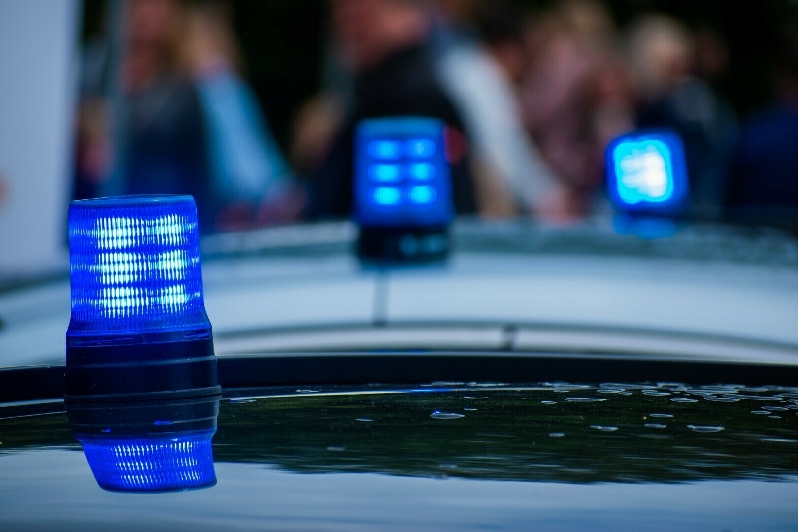 Man (45) schiet op auto na achtervolging, aangehouden voor poging tot doodslag