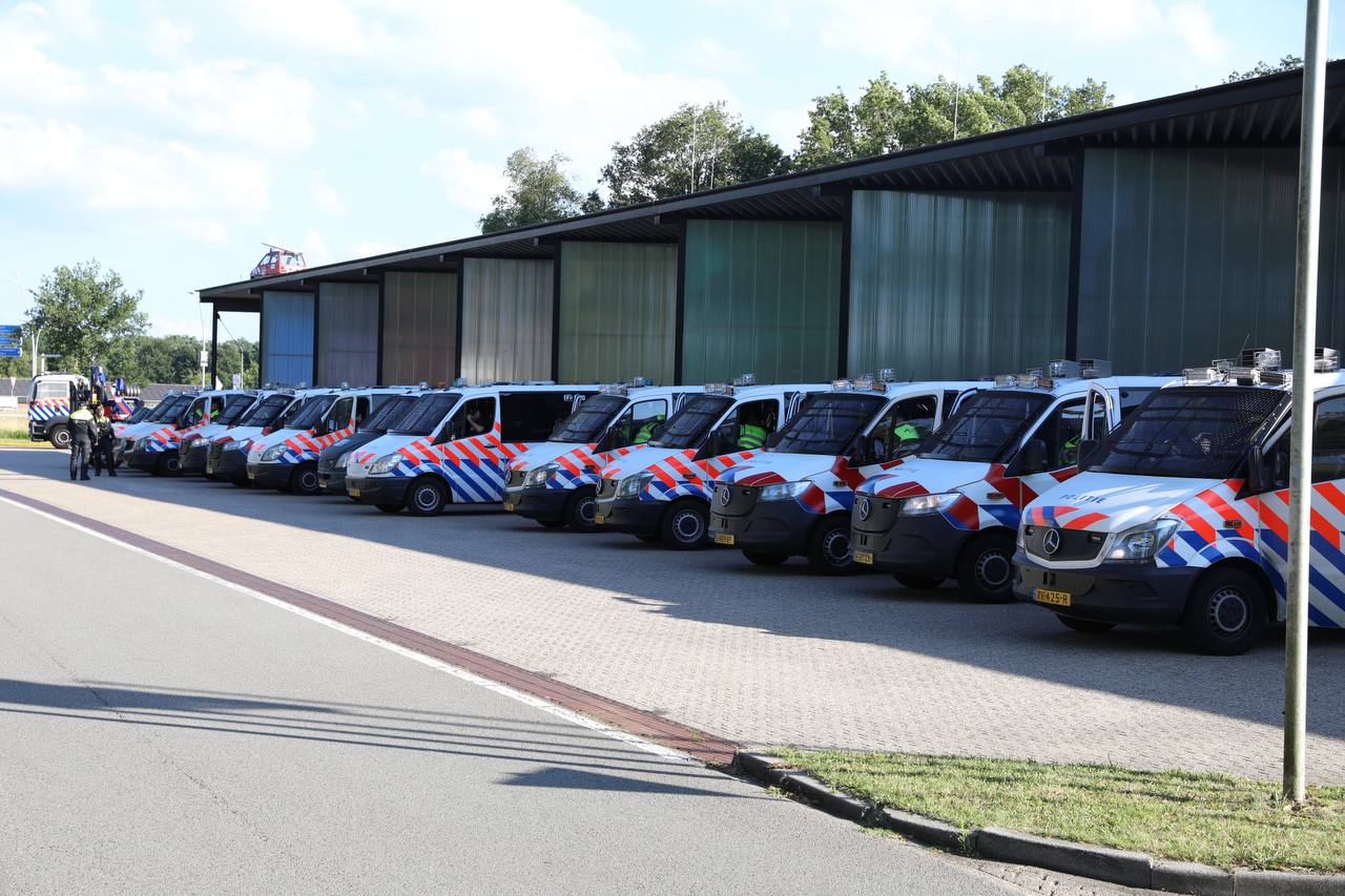 Zes aanhoudingen bij beëindigen boerenblokkade Zwolle