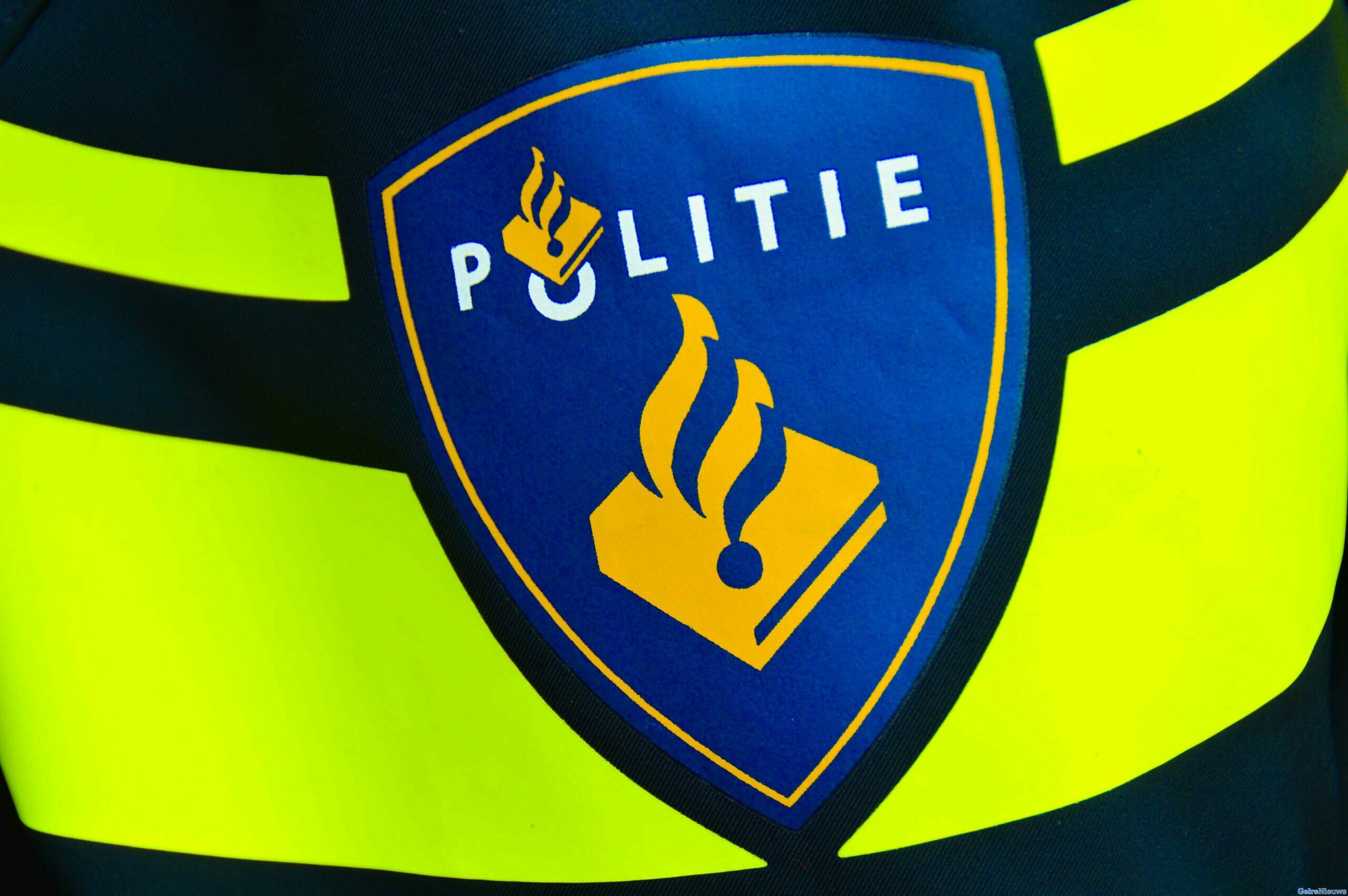 Voetganger raakt gewond na aanrijding met auto; bestuurder rijdt door