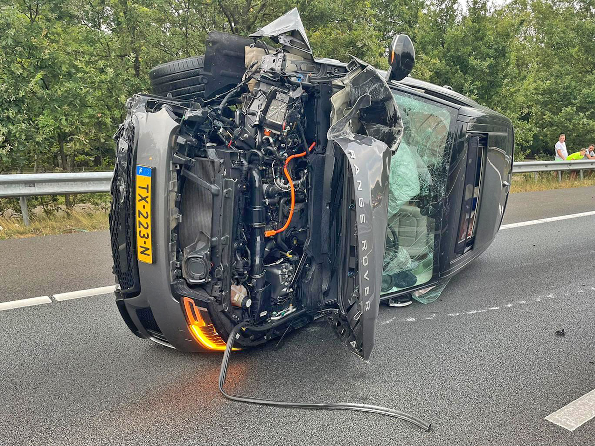 Ravage Op De A2 Na Ongeval Met Caravan