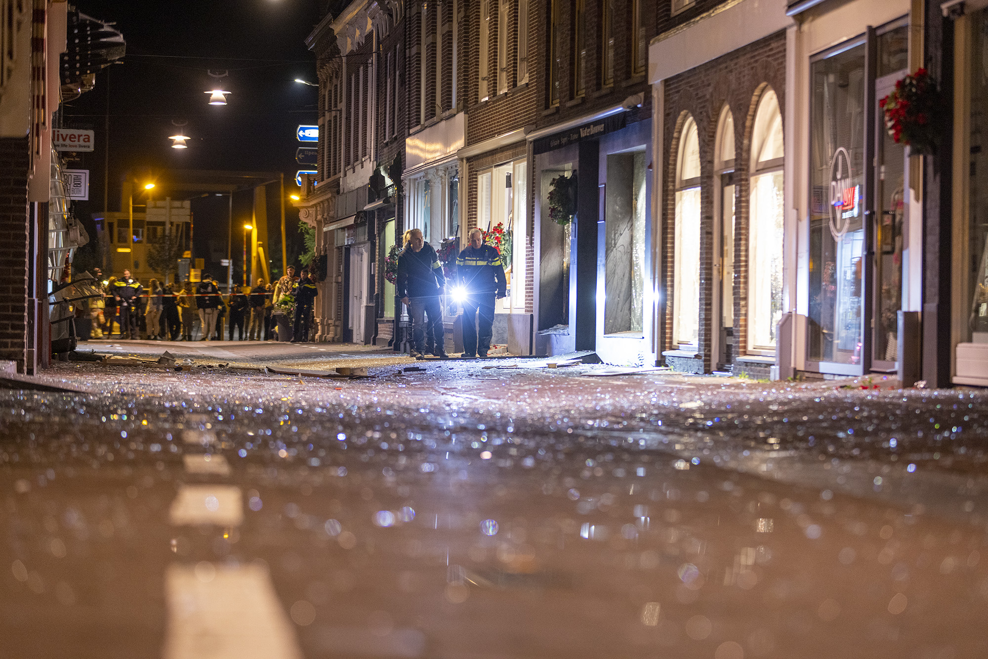 Ravage na plofkraak op juwelier in Purmerend - 112 Nederland