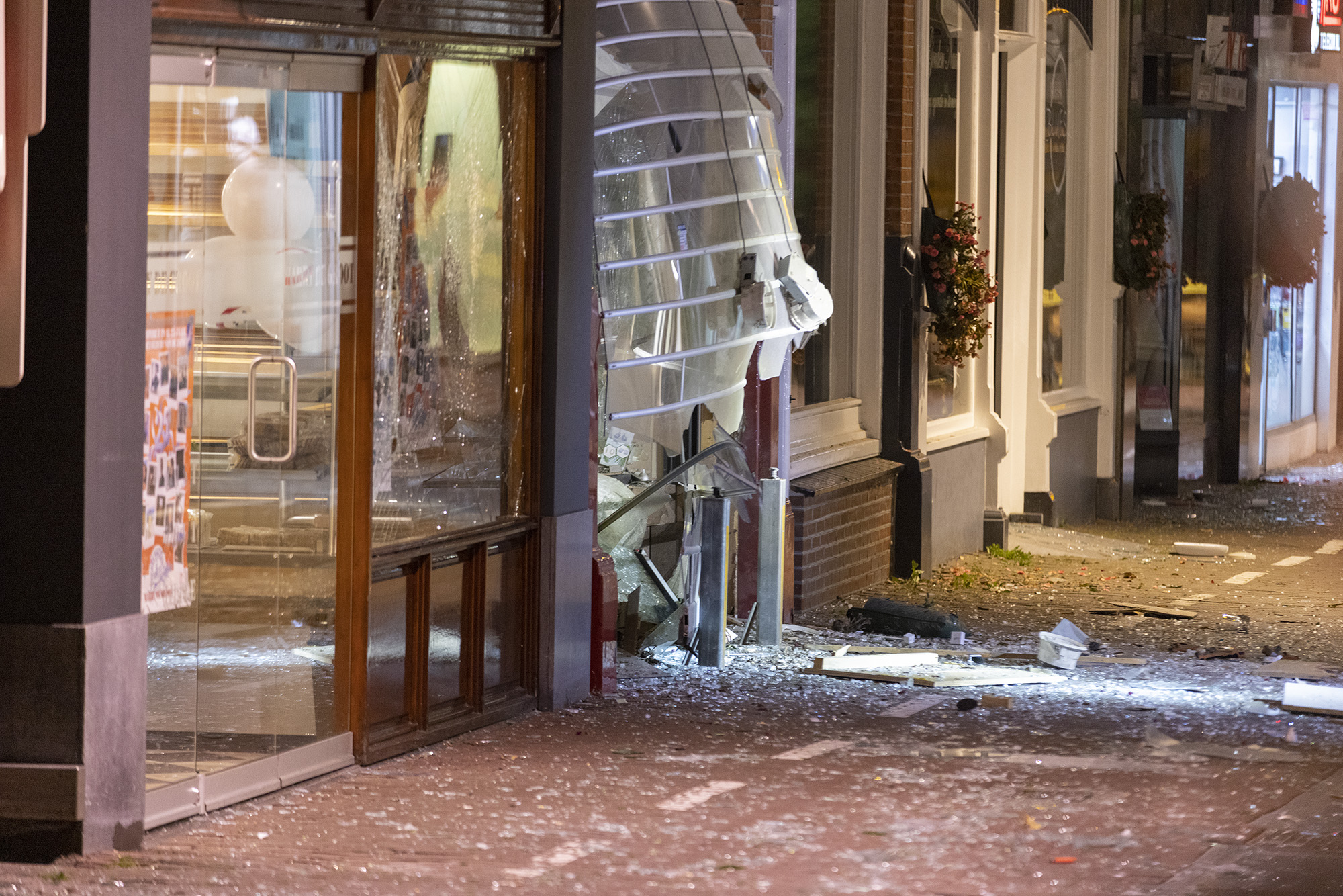 Ravage na plofkraak op juwelier in Purmerend - 112 Nederland