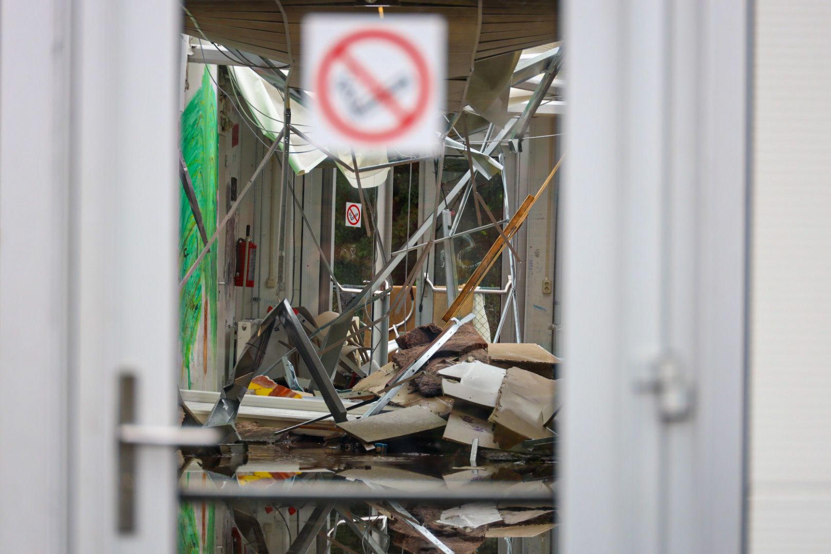 Dak asielzoekerscentra stort in, COA evacueert bewoners