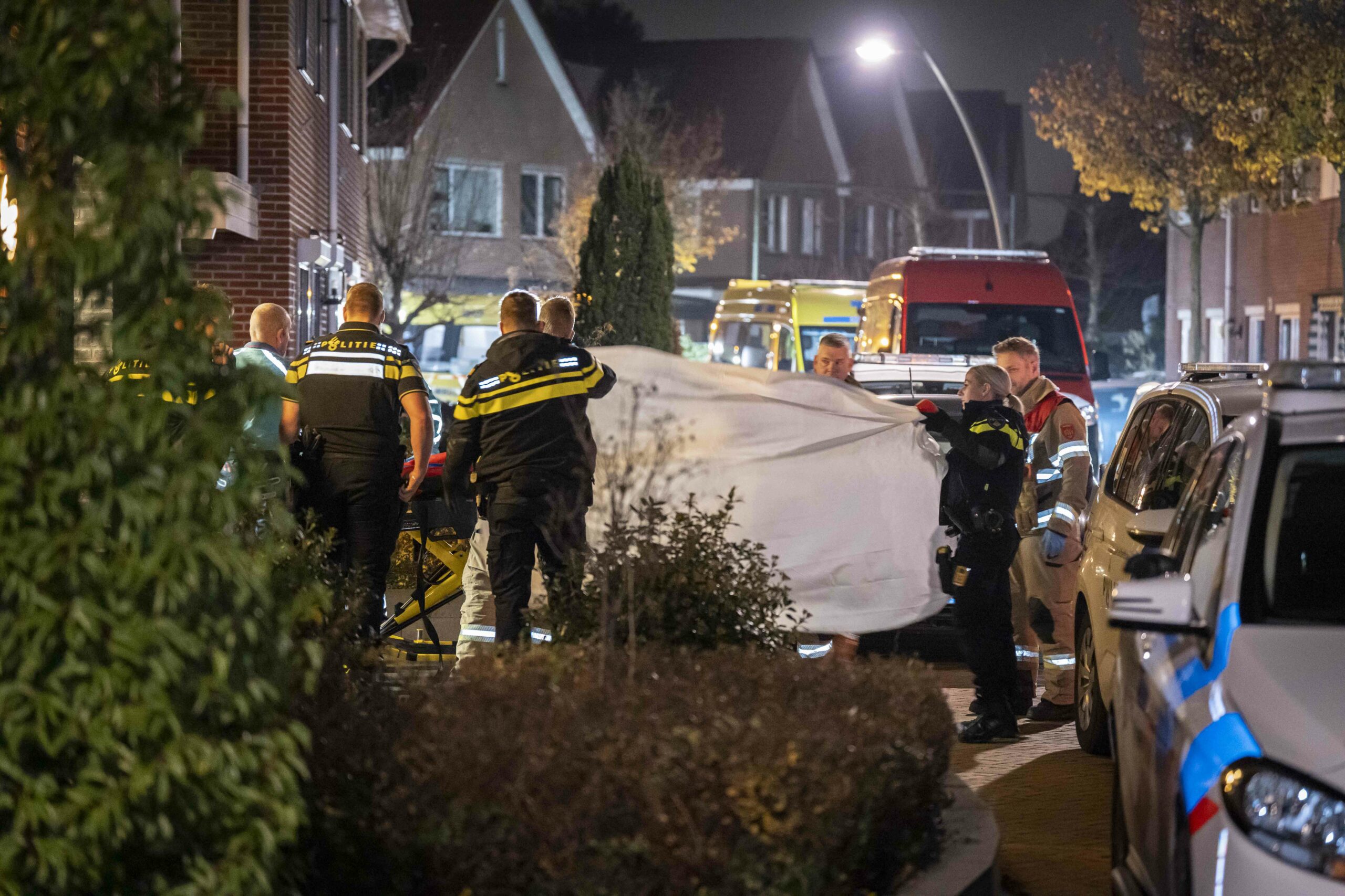 Vermoedelijke Gezinsdrama: Dode En Zwaargewonde In Woning - 112 Nederland