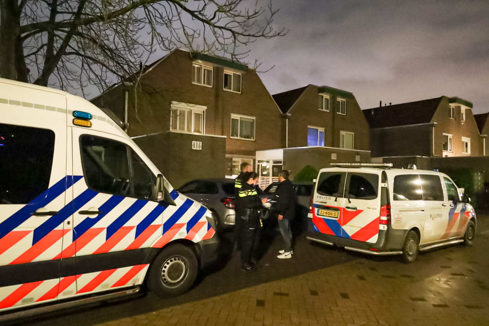 Inbrekers Steken Persoon Neer Na Te Zijn Betrapt