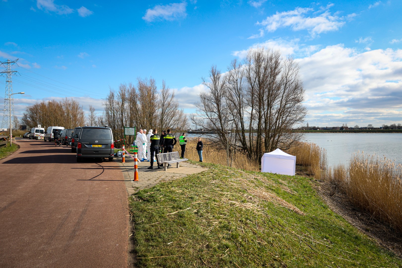 Overleden Baby Die Gevonden Werd In Het Water Is Begraven - 112 Nederland