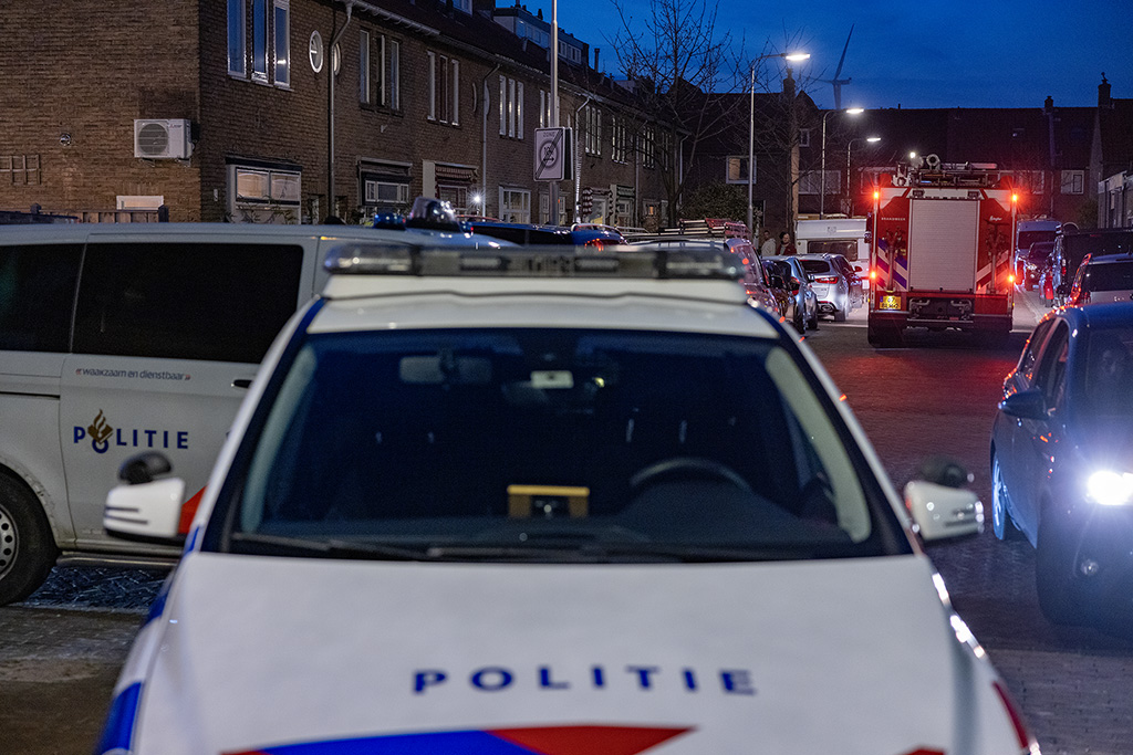 Man op de grond aangetroffen aan de Geleenstraat in IJmuiden - 112 Nederland