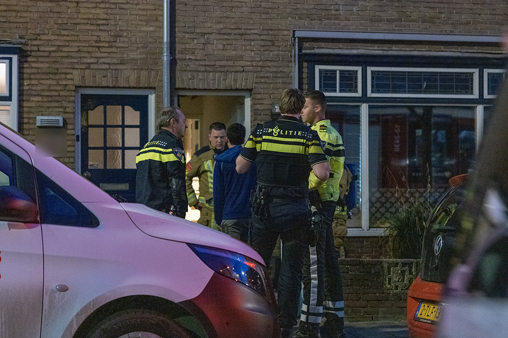 Man op de grond aangetroffen aan de Geleenstraat in IJmuiden - 112 Nederland