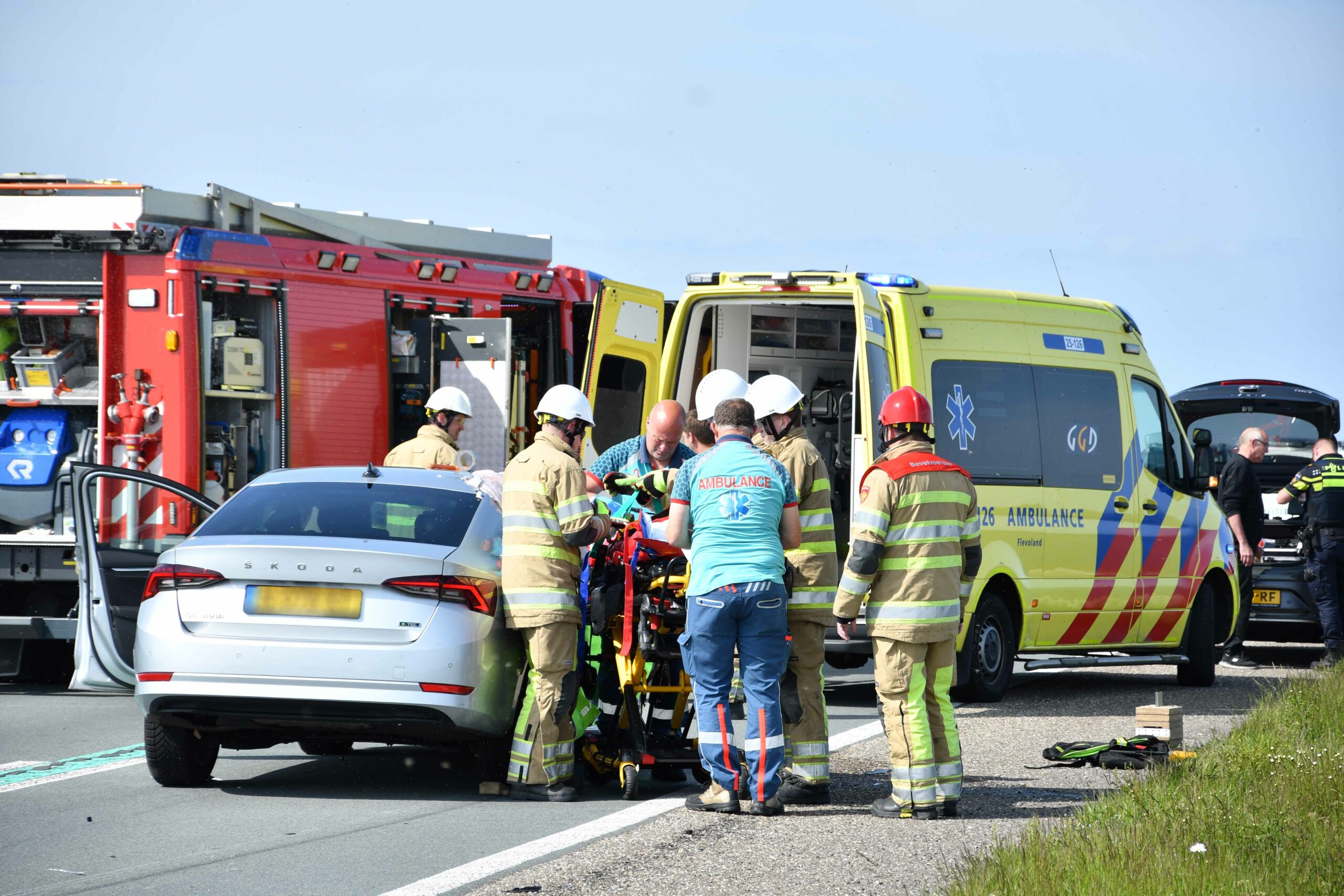 Twee Gewonden Door Ongeluk Op Dijk