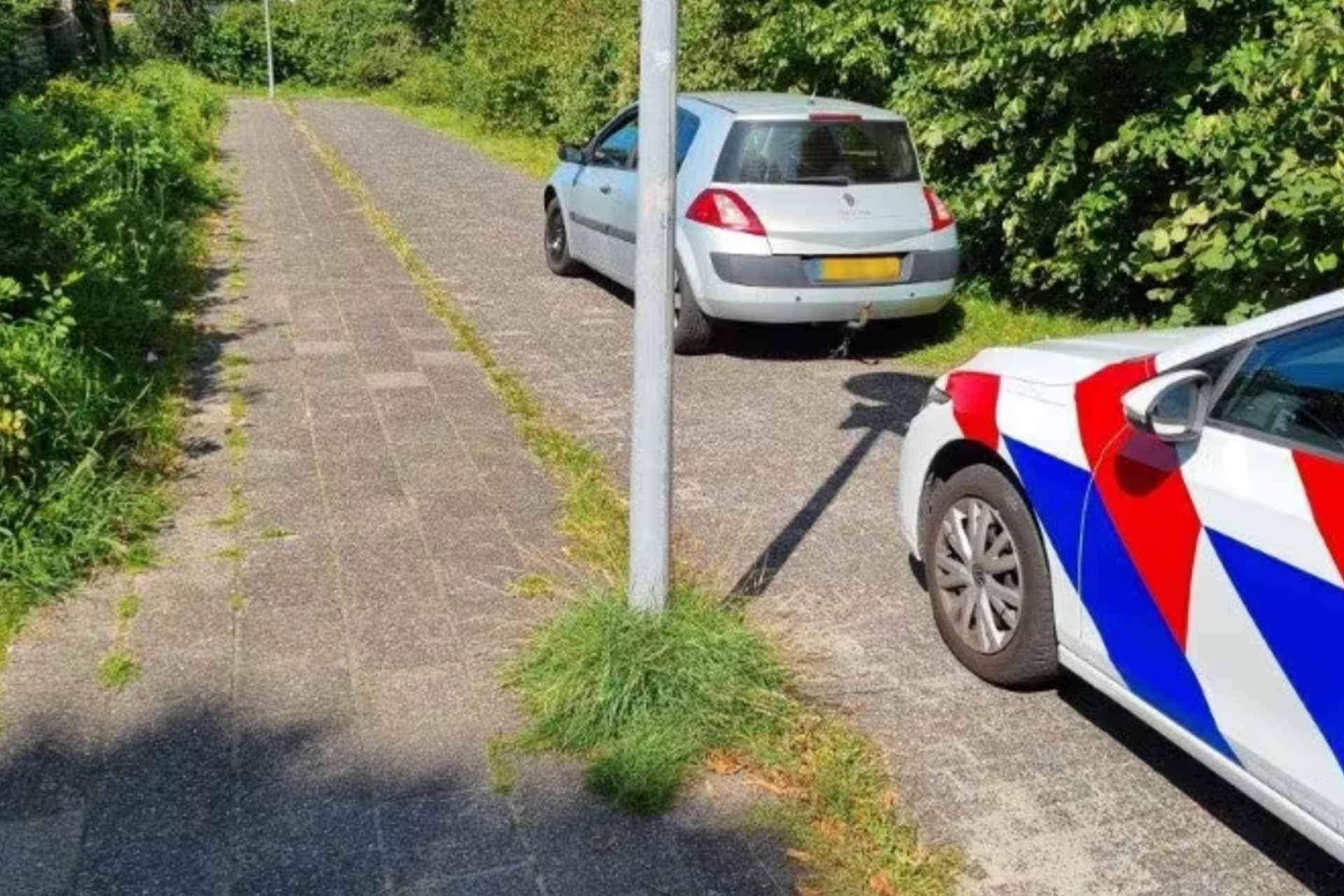 Automobilist rijdt zonder rijbewijs, met hoge snelheid en maakt stad onveilig