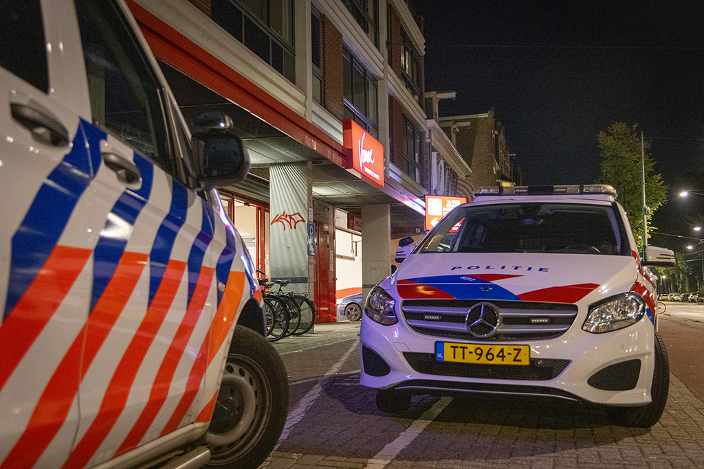 Gewapende overval in Vomar supermarkt Middenweg Amsterdam - 112 Nederland