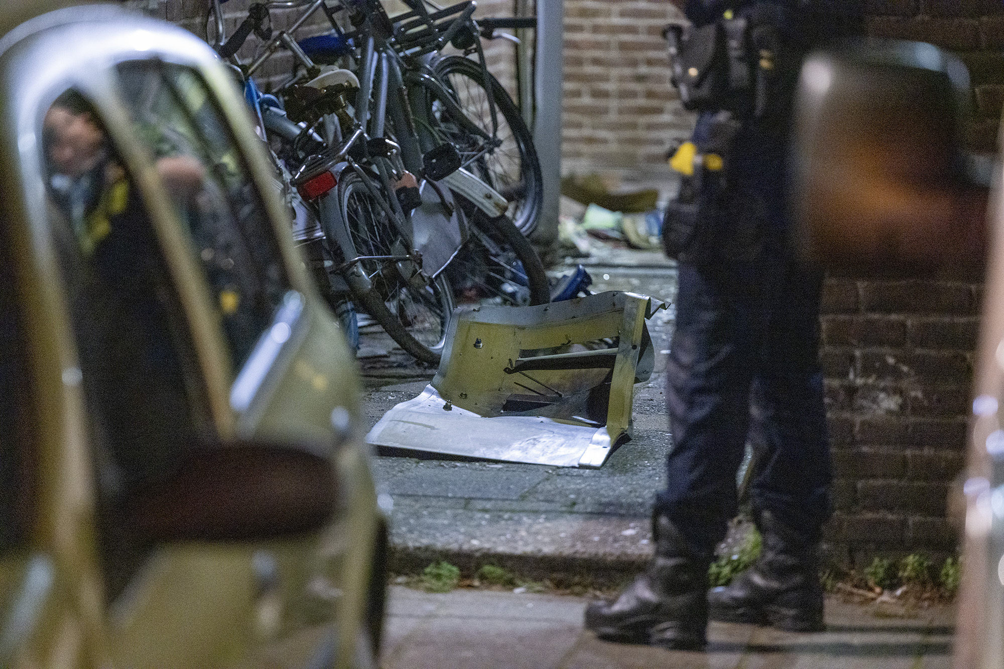 Weer explosie in Amsterdam, nu in portiek Haspelsstraat - 112 Nederland
