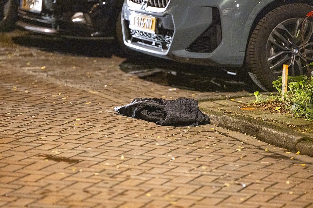 Gewonde bij steekpartij Jan Luijkenstraat Amsterdam - 112 Nederland