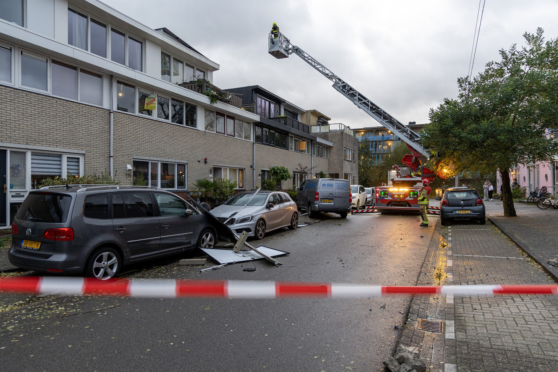 Zonnepanelen van dak gewaaid Pal Maleterweg Haarlem - 112 Nederland