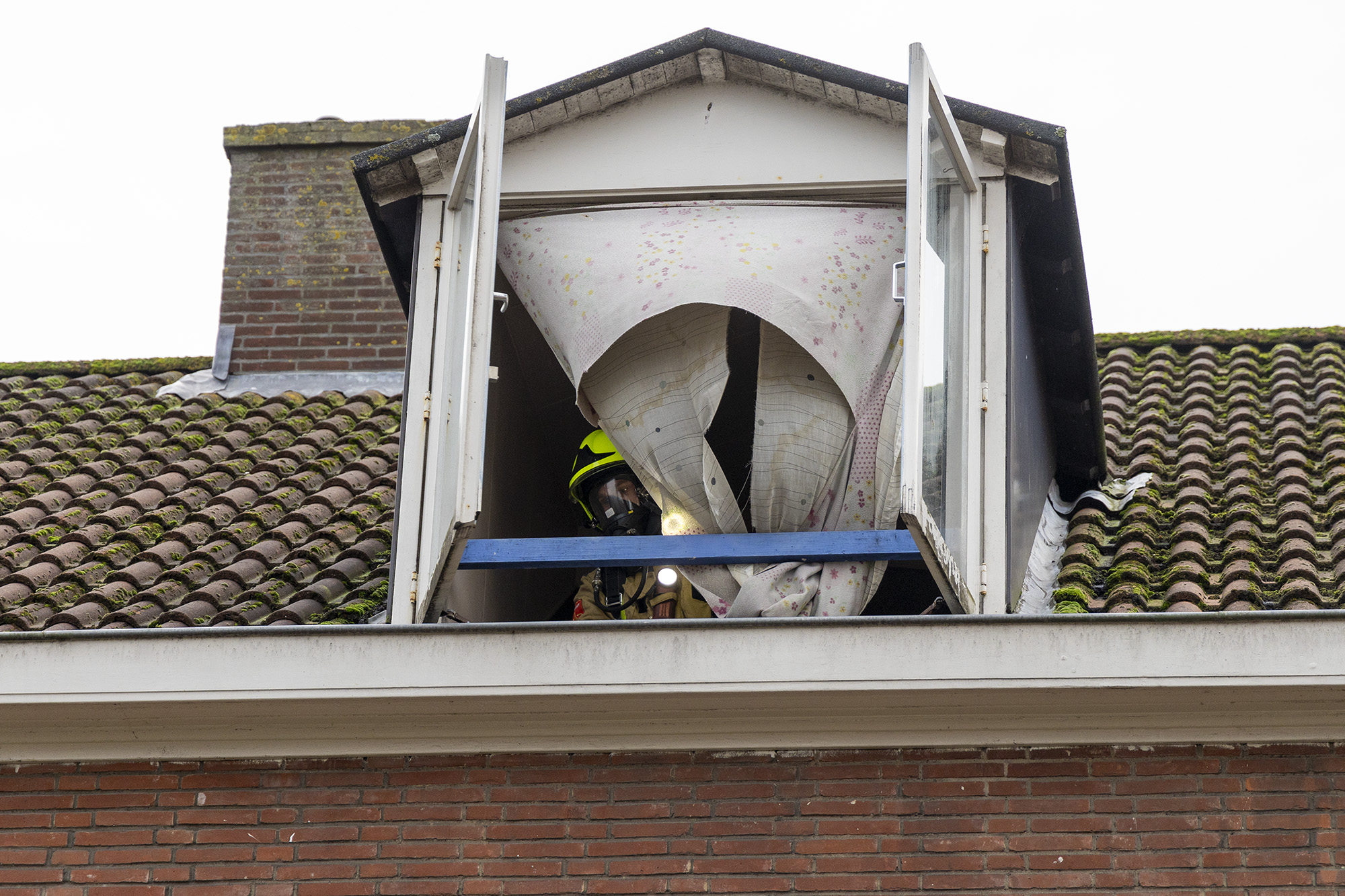 Hulpdiensten uitgerukt voor brand in toiletruimte in Haarlem - 112 Nederland