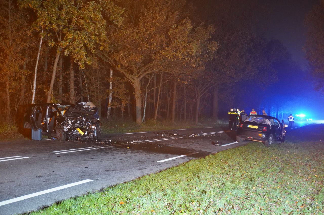 7 gewonden bij zwaar verkeersongeval, allen naar ziekenhuis overgebracht