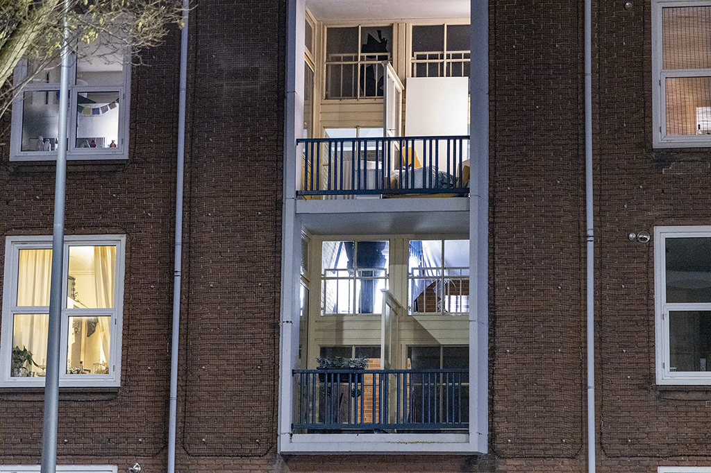 Onderzoek na explosie in trappenhuis De Noostraat IJmuiden - 112 Nederland