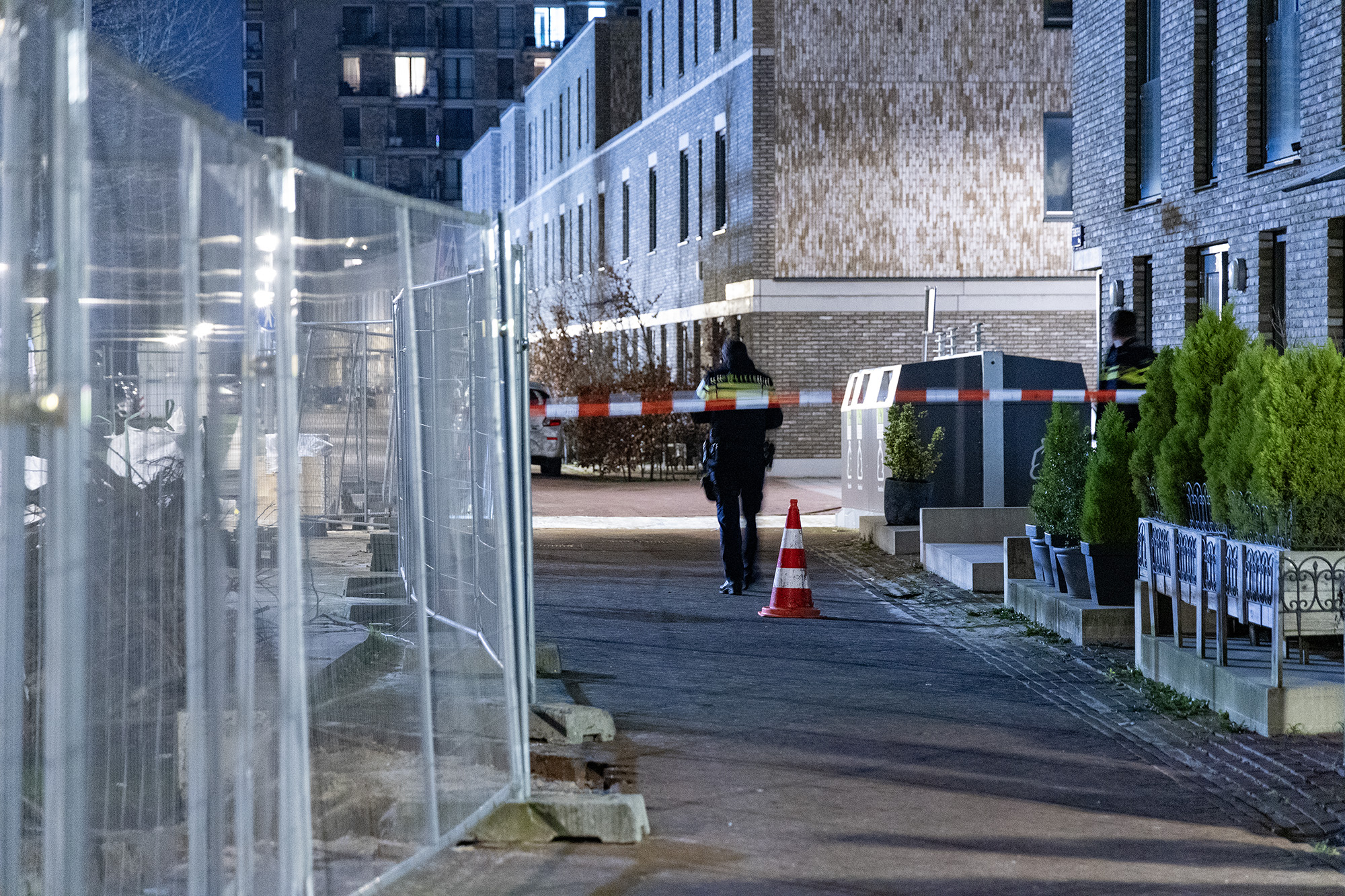 Onderzoek bij woning na explosie Steelvlietplein Amsterdam - 112 Nederland