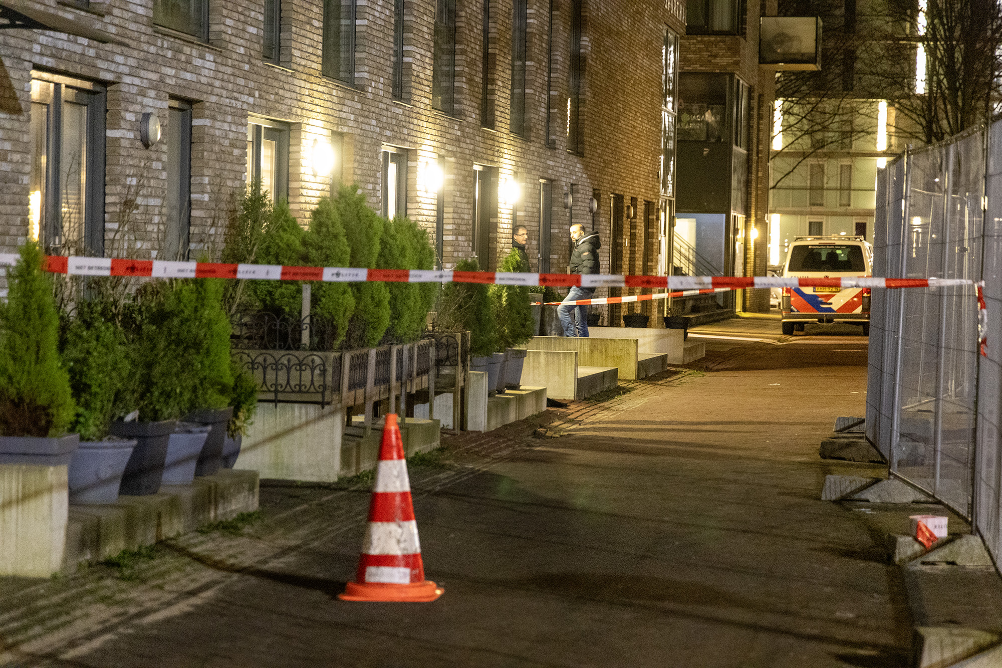 Onderzoek bij woning na explosie Steelvlietplein Amsterdam - 112 Nederland