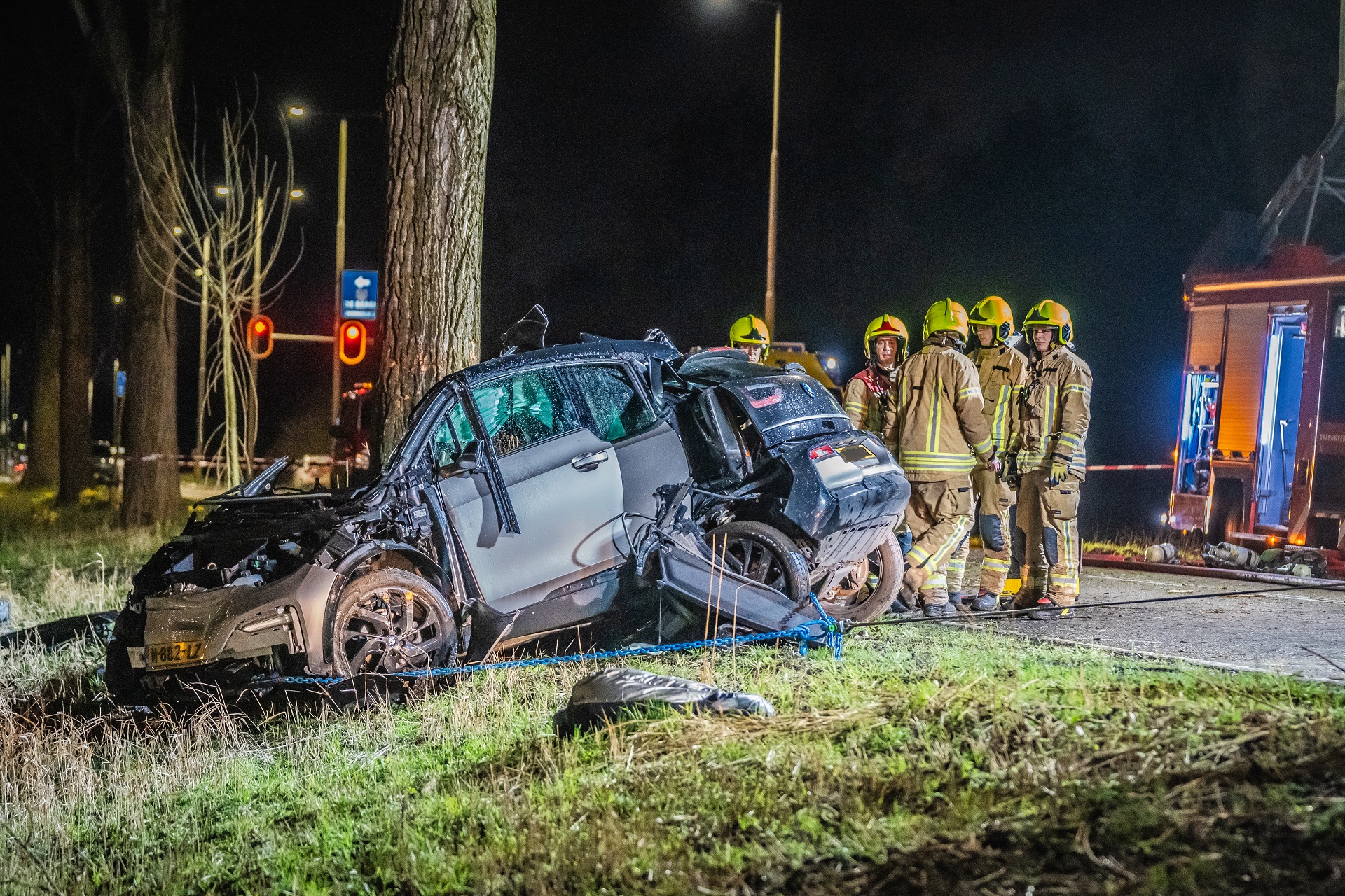 Automobilist (23) Overleden Na Botsing Tegen Boom