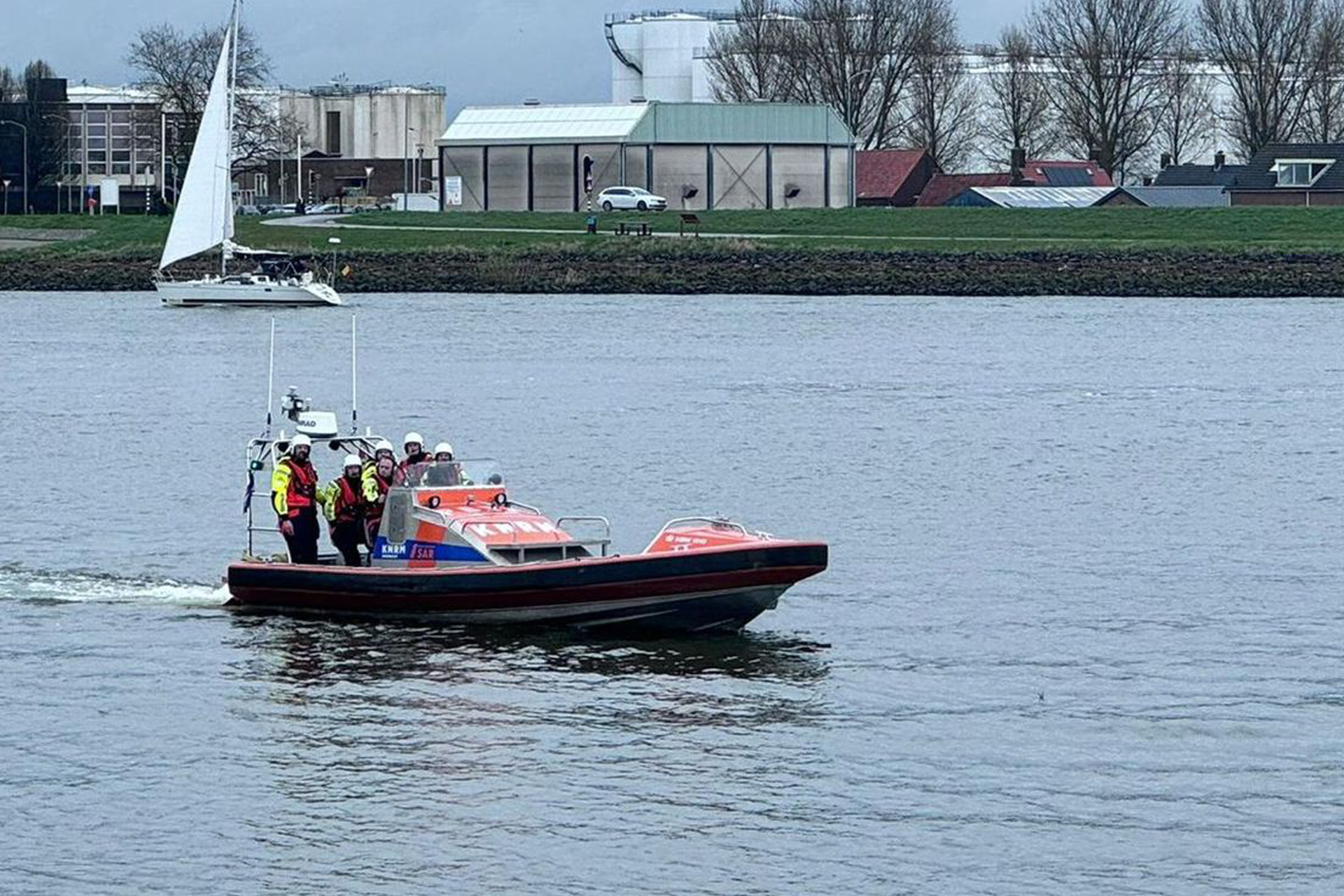 Grote Zoekactie Na Vondst Spullen Vermiste Vrouw (75) Langs Water - 112 ...