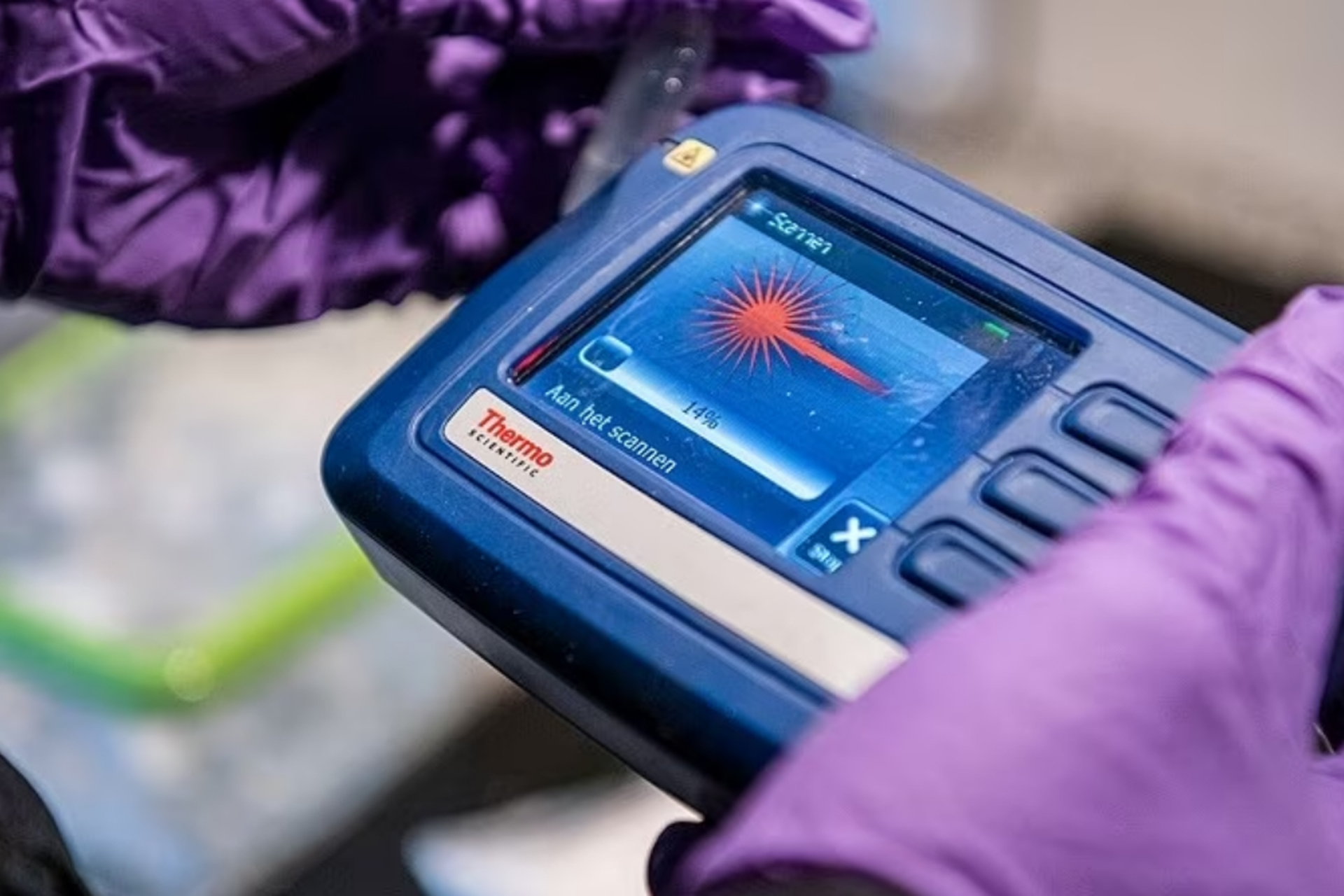 Politie onderzoekt verband tussen overleden personen en een drugsproductielocatie