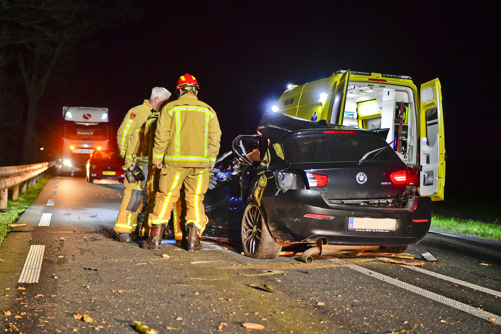 Automobilist (23) Overleden Na Botsing Tegen Boom - 112Brabant