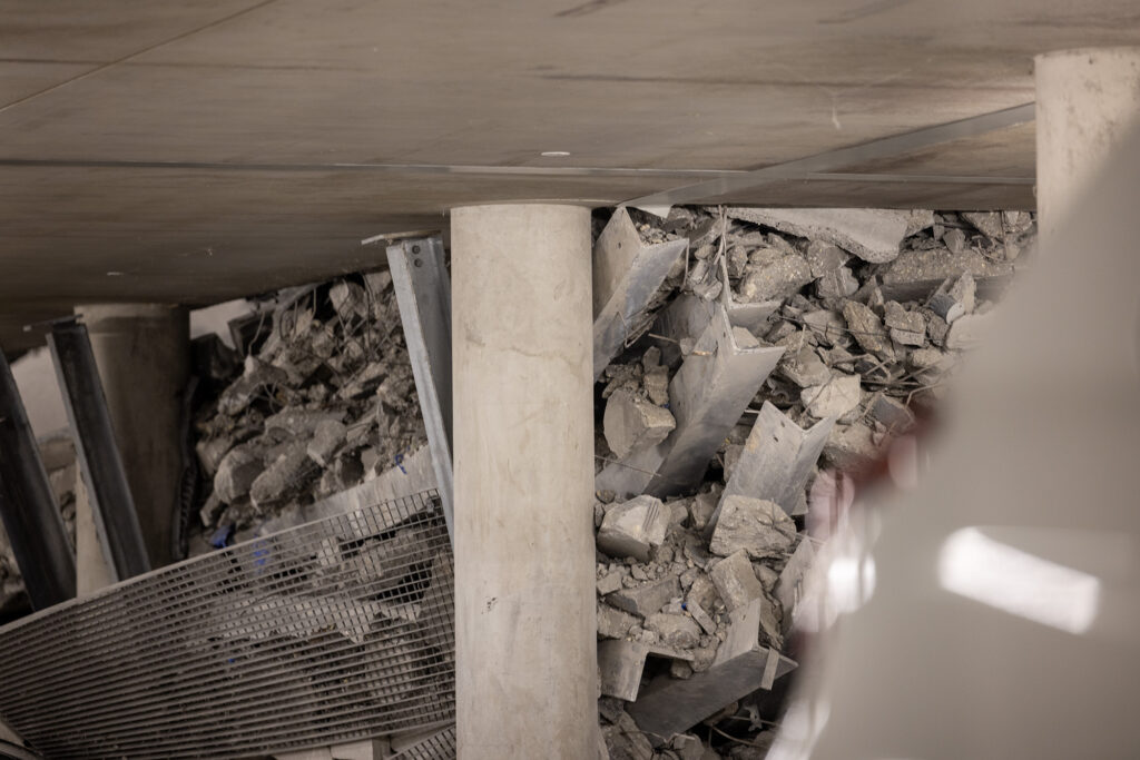 Deel parkeergarage bij ziekenhuis Nieuwegein ingestort - 112 Nederland