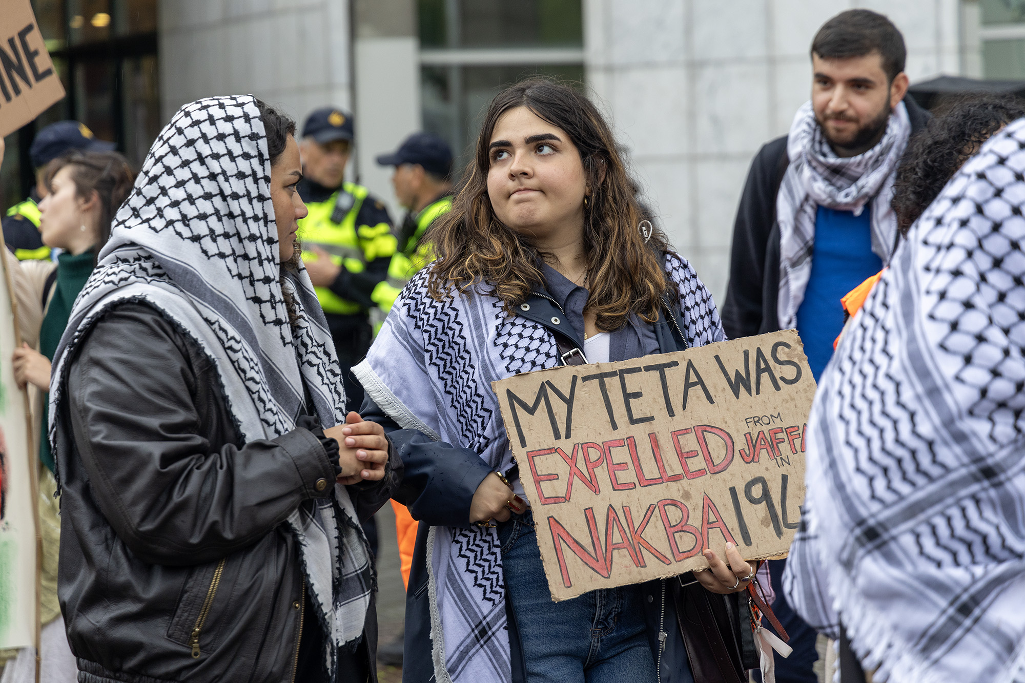 Free Gaza now! Protestmars naar booking.com - 112 Nederland