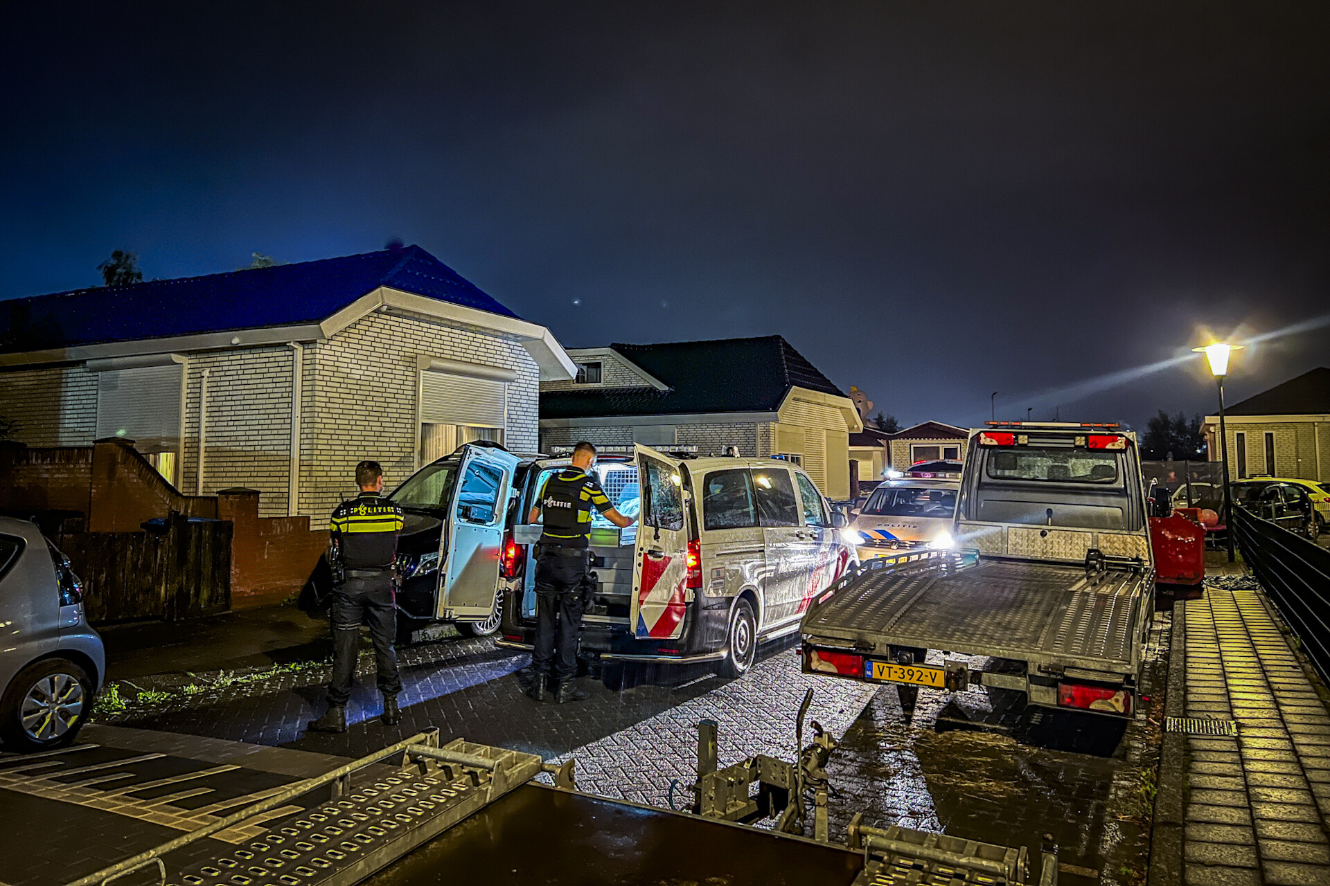 Schoten Gelost Bij Woonwagenkamp, Hulzen Gevonden Op Straat - 112 Nederland