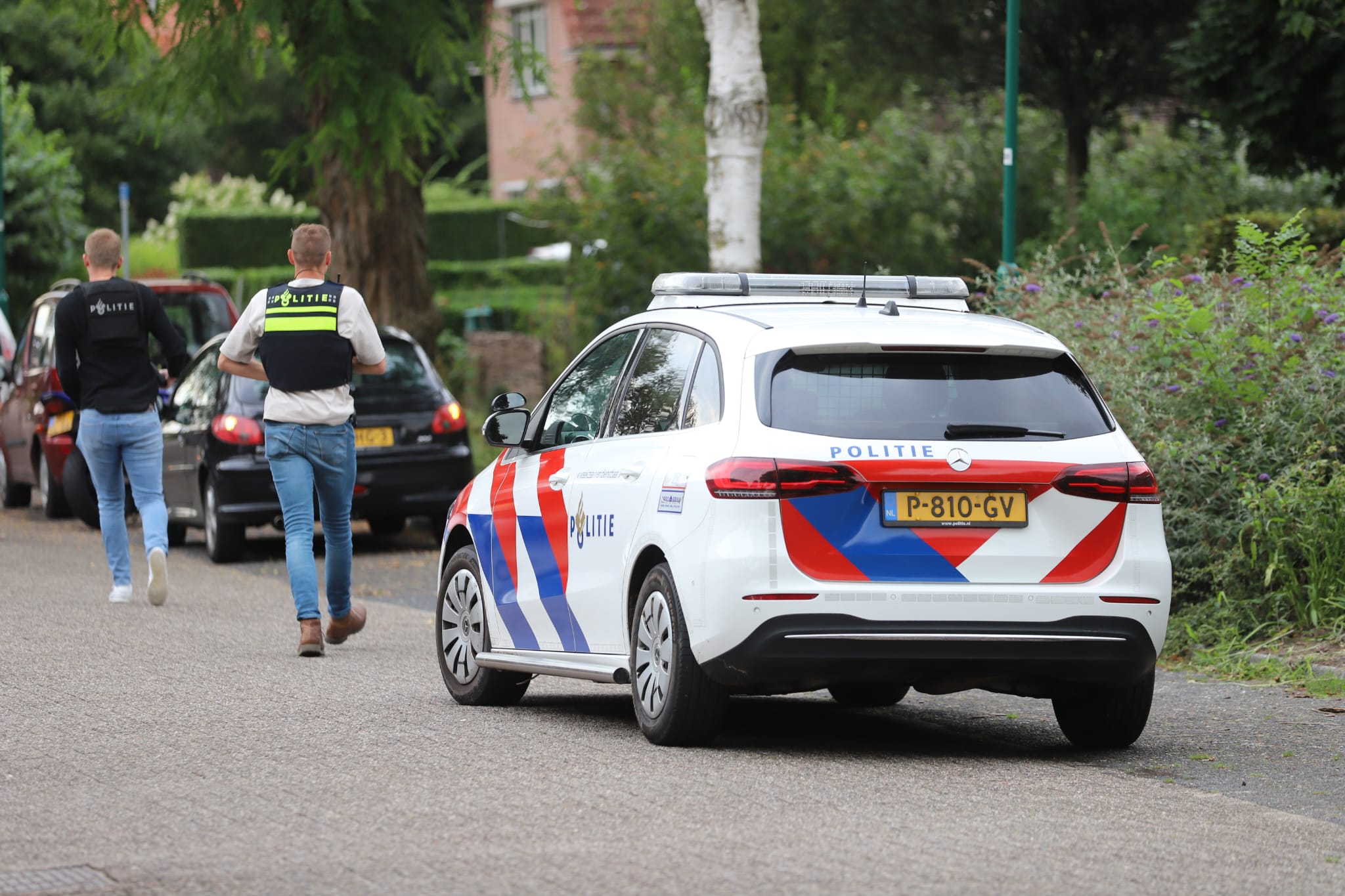 Politie rukt uit voor steekincident