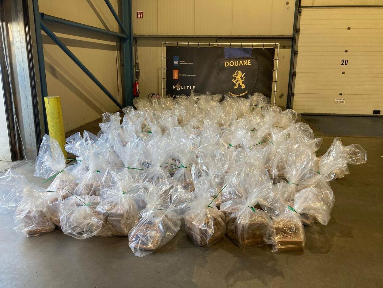 Ruim 1000 kilo cocaïne tussen bananen aangetroffen
