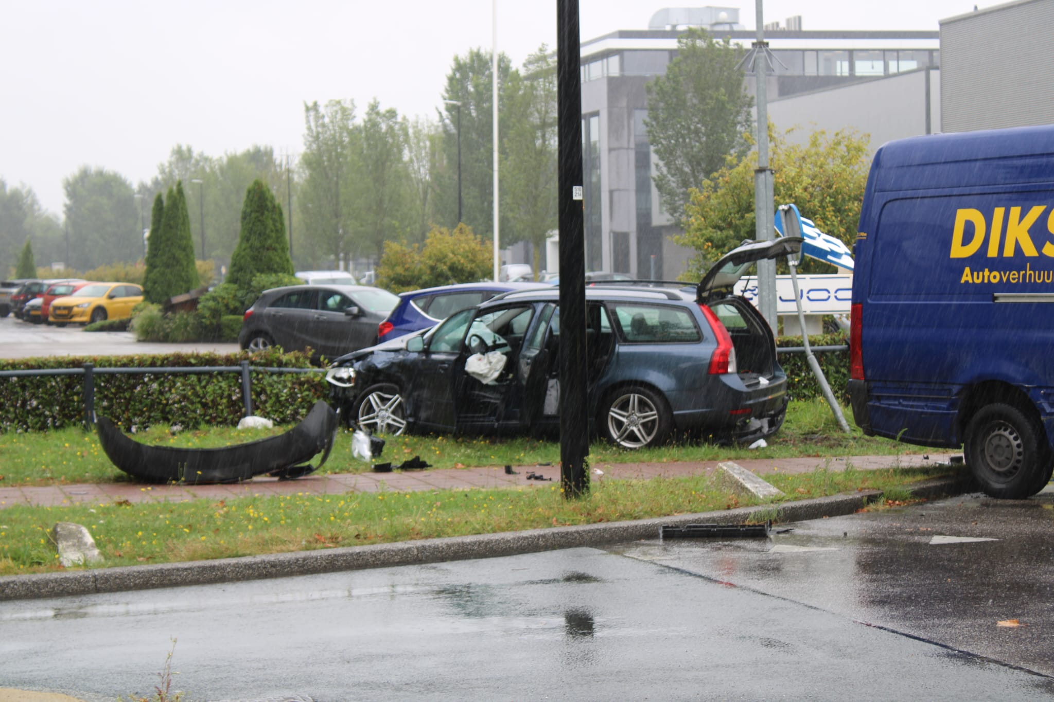 Meerdere gewonden na ongeval met drie voertuigen