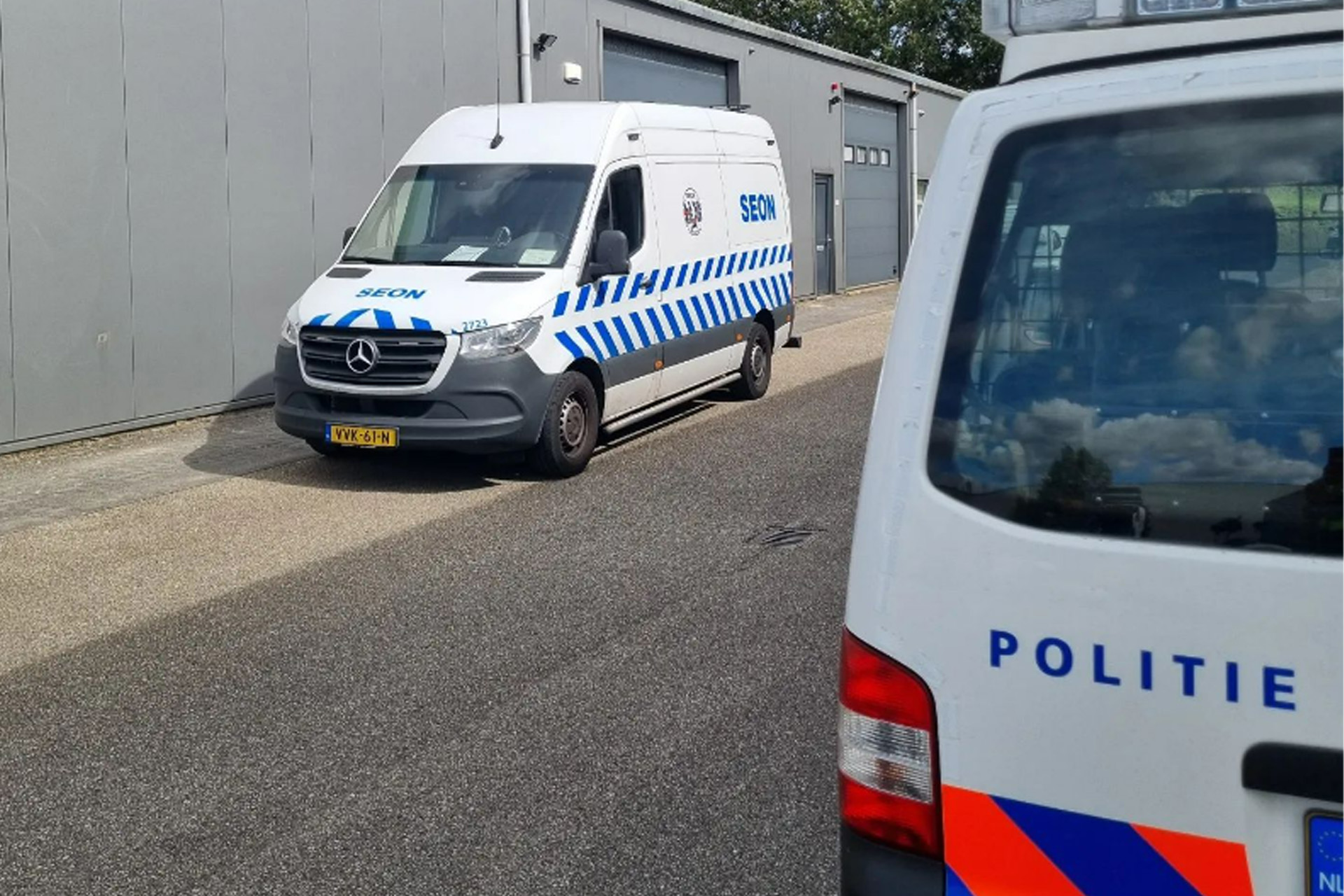Politie treft drugsverwerking in loods: 80 kilo drugs in beslag genomen