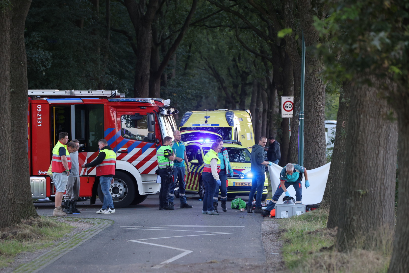 Motorrijder (23) overleden na botsing met auto