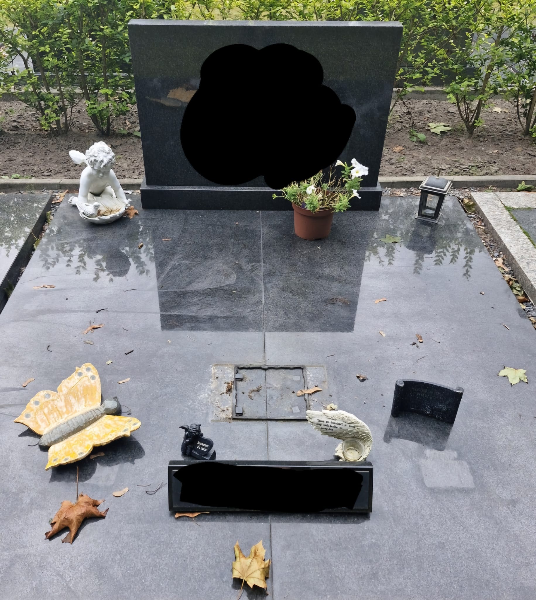 Urn gestolen van graf, familie doet emotionele oproep