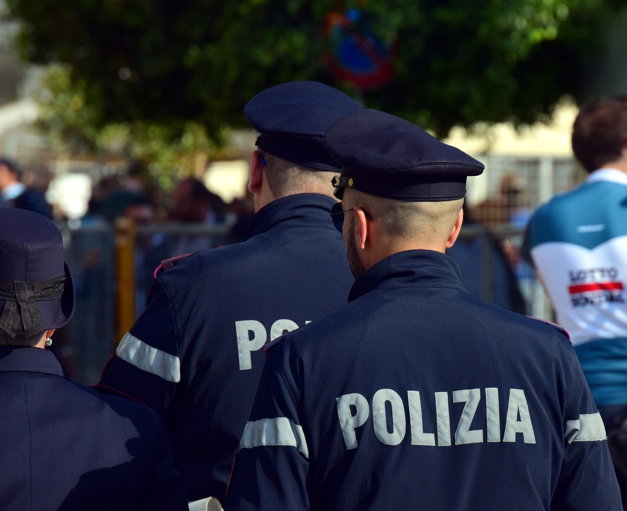 ’Nederlandse motorrijder (52) komt onder toeziend oog van vrienden om het leven na val bij Italiaanse bergpas’