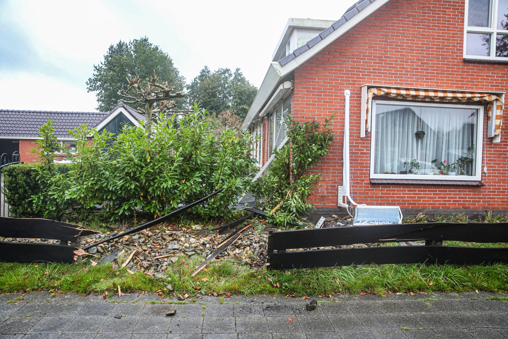 Politie zoekt getuigen van inbraak waarbij slachtoffer wordt gekneveld - 112 Nederland