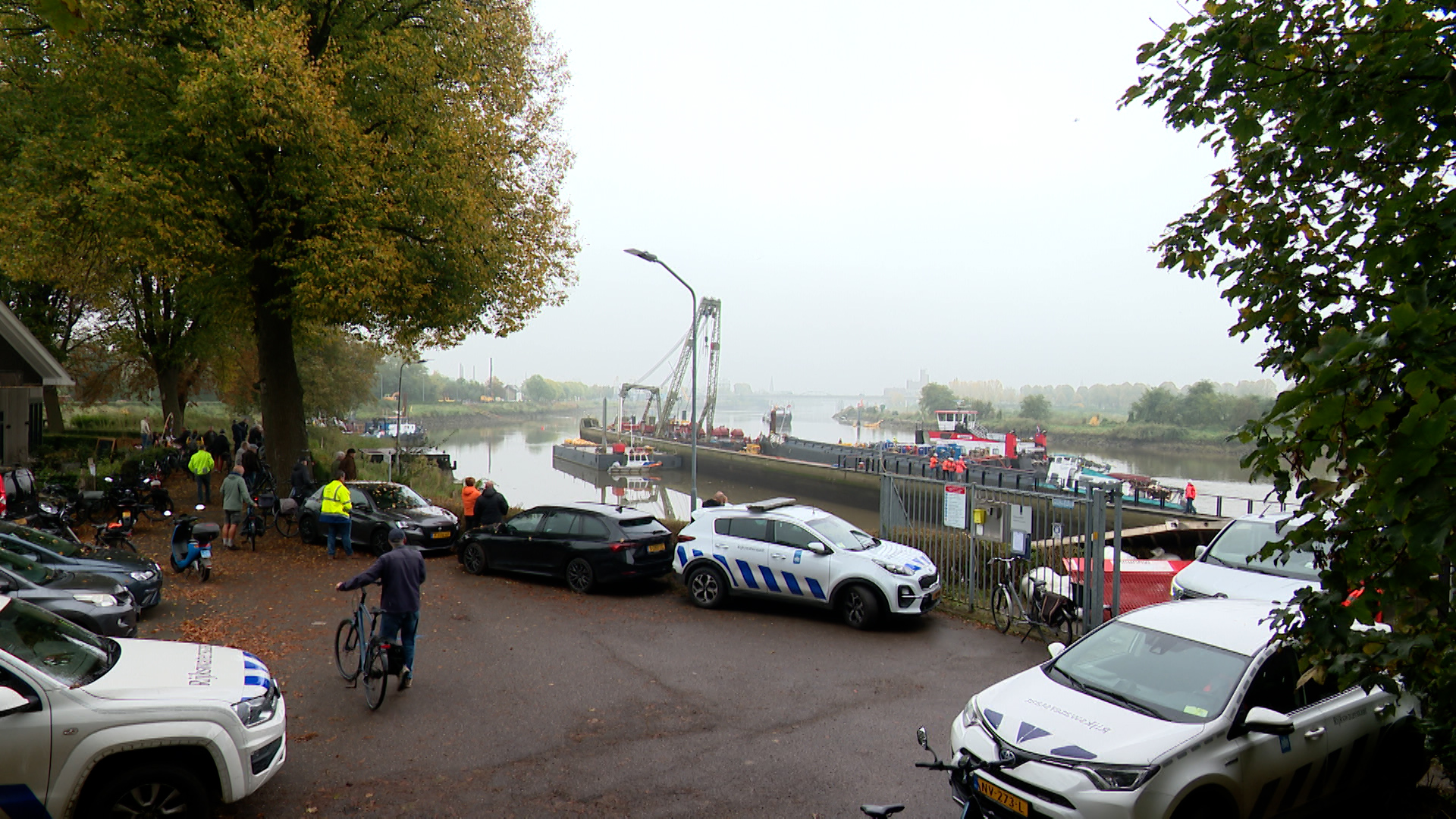 Scheepvaart op Maas hervat na succesvolle berging gezonken vrachtschip