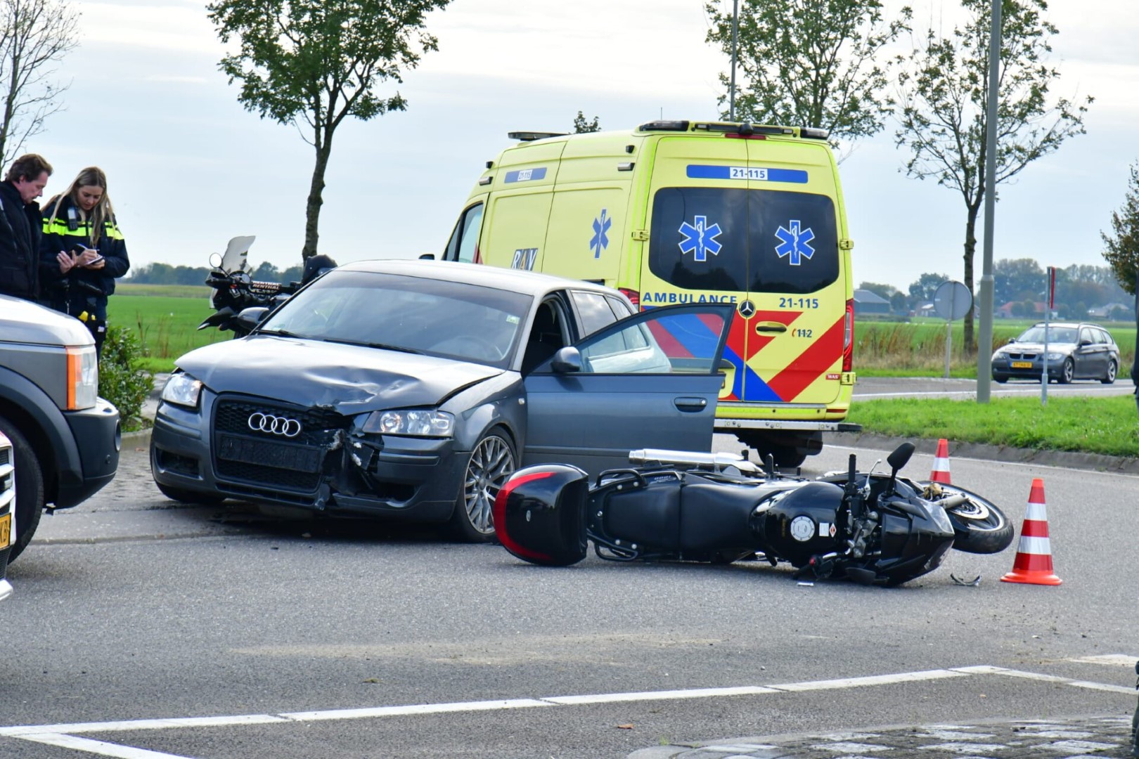 Motorrijder Raakt Gewond Bij Ongeluk Op Rotonde - 112 Nederland