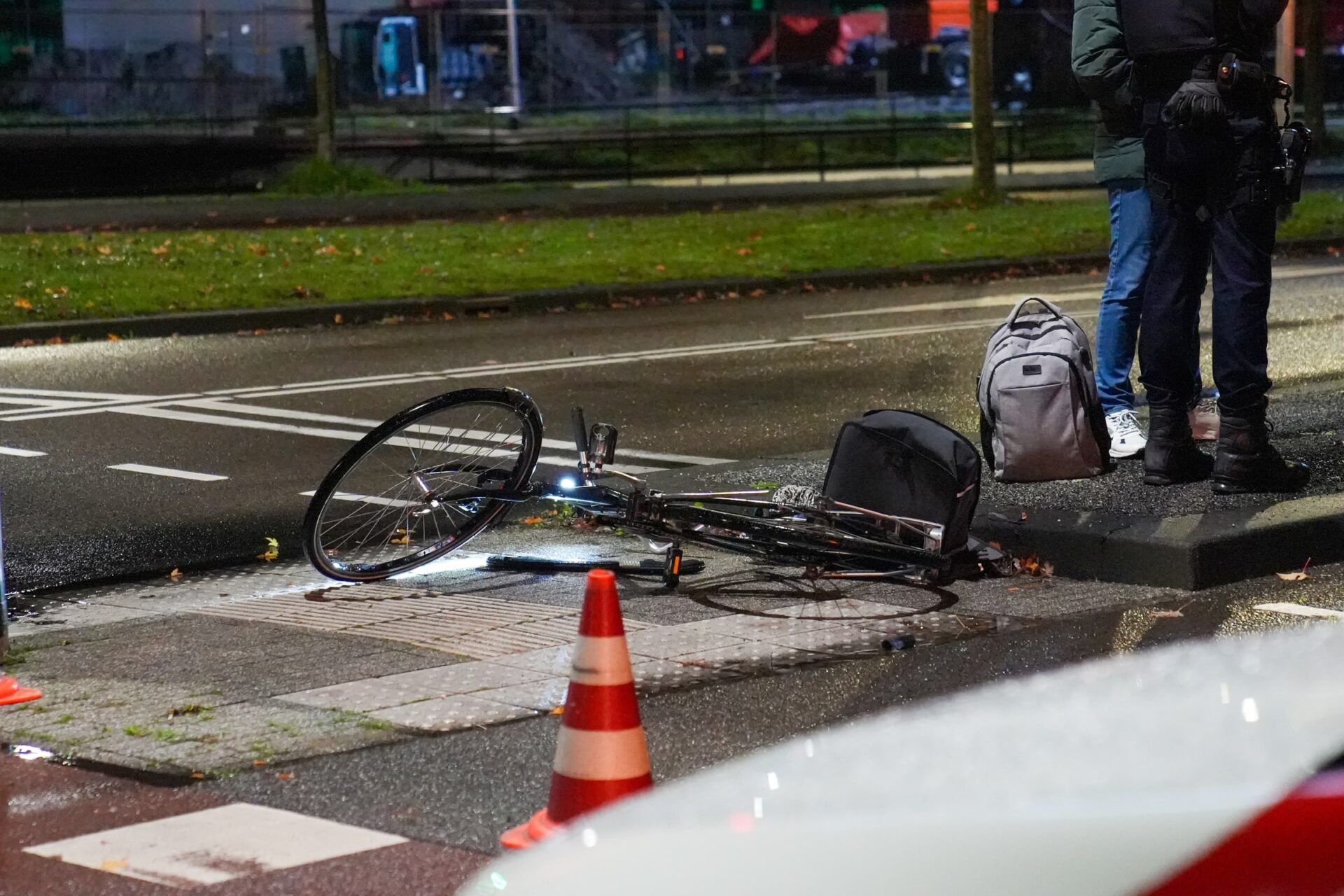 Politie zoekt getuigen van steekincident aan de Poulinkstraat in Almelo - 112 Nederland