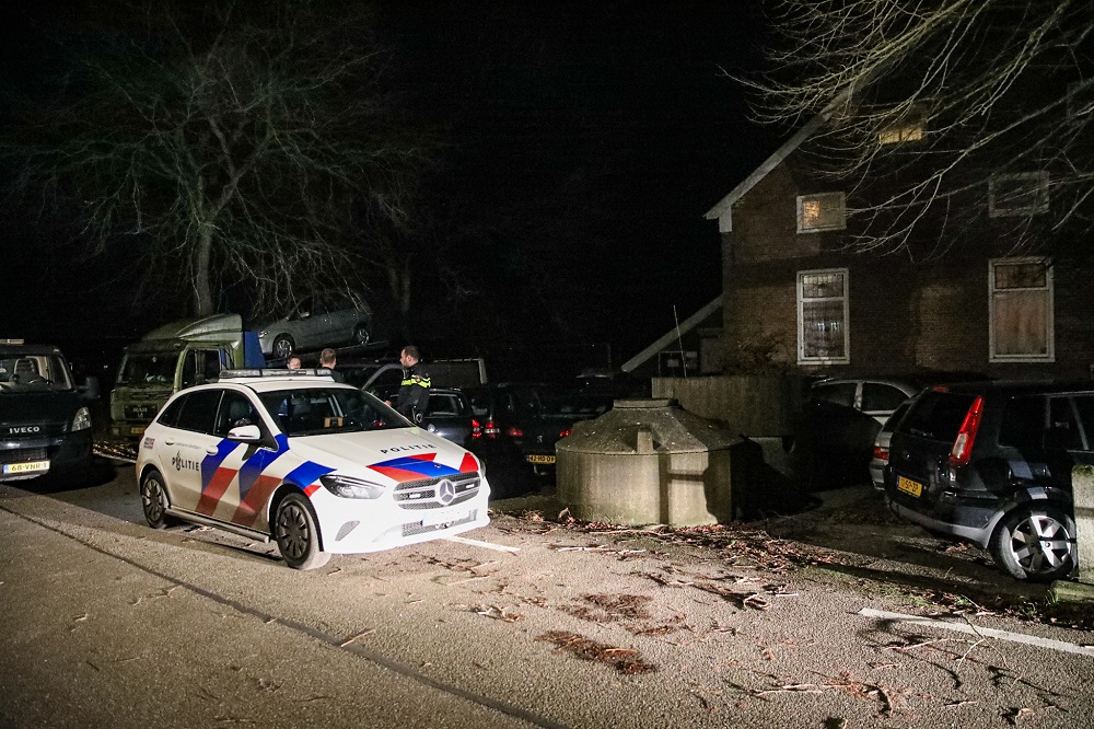 Politie onderzoekt mogelijke overval op autobedrijf