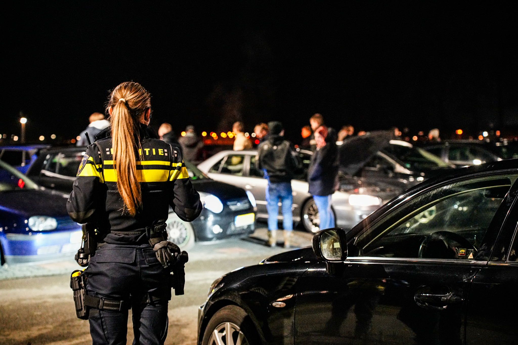 Politie knijpt oogje toe bij grote carmeeting