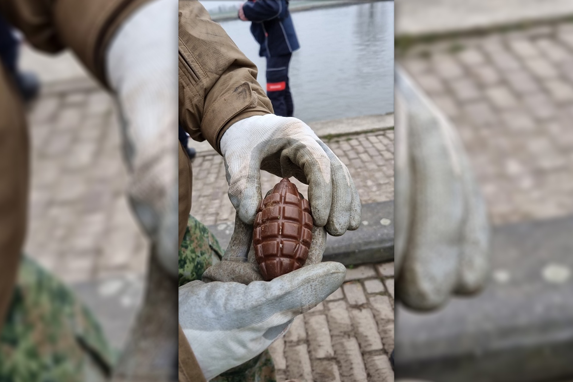 UPDATE: Schip met Oekraïners ontruimd na vondst ‘nep handgranaat’
