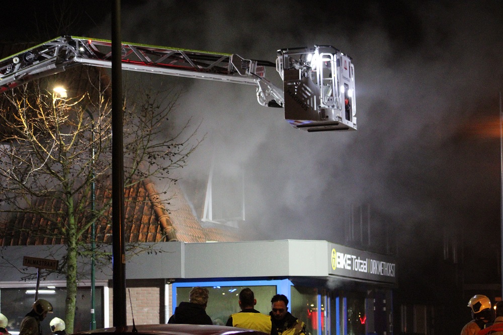 Grote brand zorgt voor veel schade aan fietsenwinkel