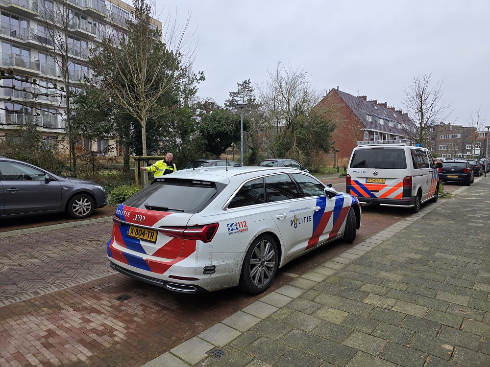 Gewonde in flatwoning na melding van steekpartij