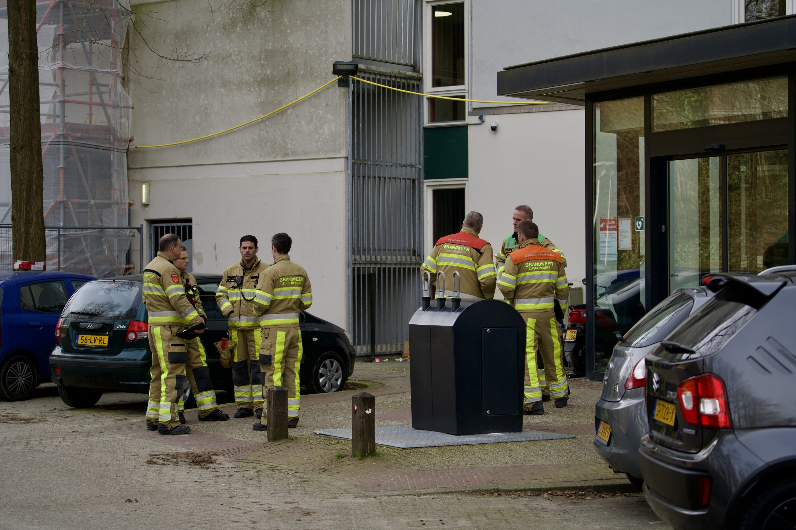 Man dreigt agenten in brand te steken bij uithuiszetting